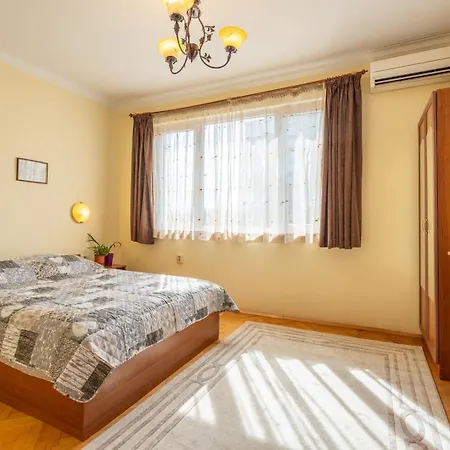 And Cozy 1bdrm Apt. Appartamento *