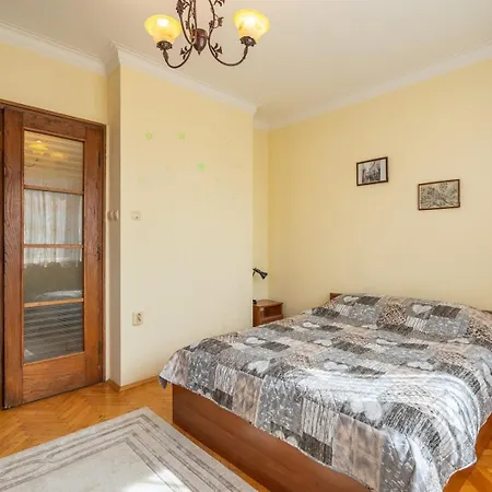 Apartment And Cozy 1bdrm Apt. Sofia
