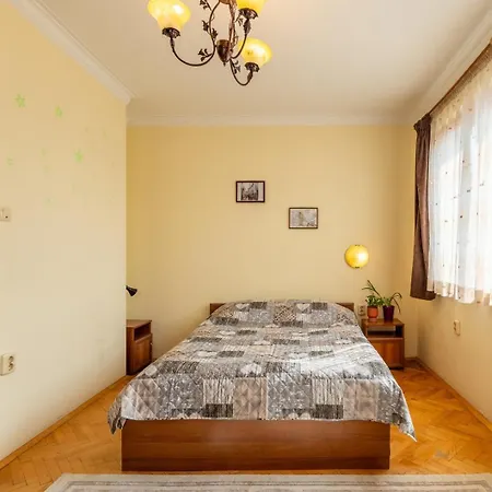 And Cozy 1bdrm Apt. Appartamento