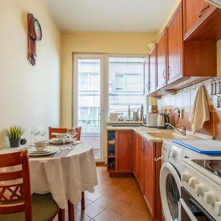 Apartment And Cozy 1bdrm Apt. *