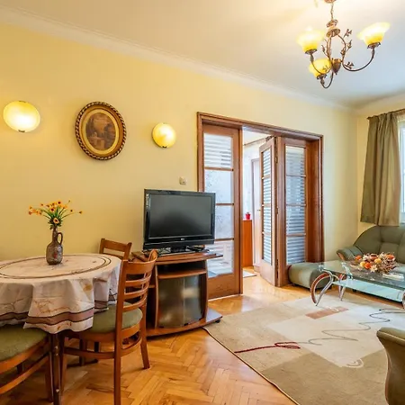 And Cozy 1bdrm Apt. Sofia