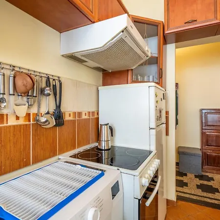 Apartment And Cozy 1bdrm Apt.