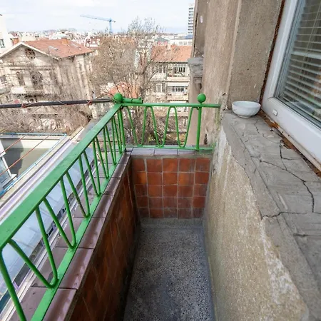 And Cozy 1bdrm Apt. Apartment *